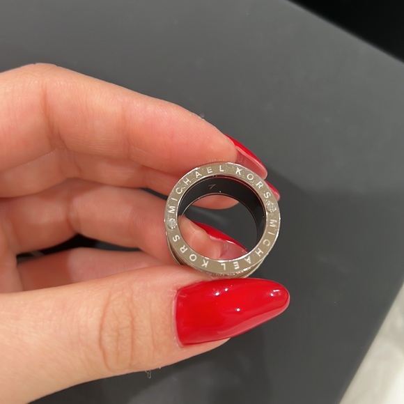 Michael Kors Barrel Horn Pave brand new size 7 ring - Picture 5 of 6